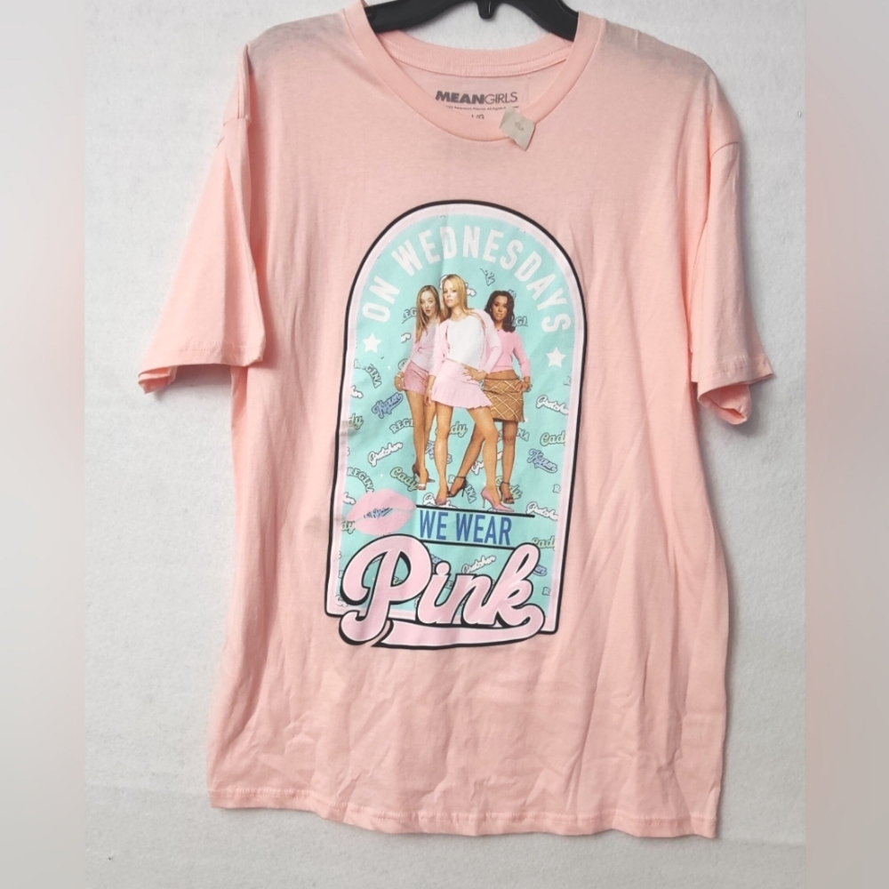 Mean Girls"On Wednesday‎ We Wear Pink T-shirt - Size L